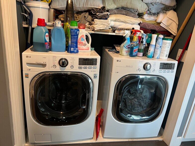 Building Photo - 1510 Hauser Blvd