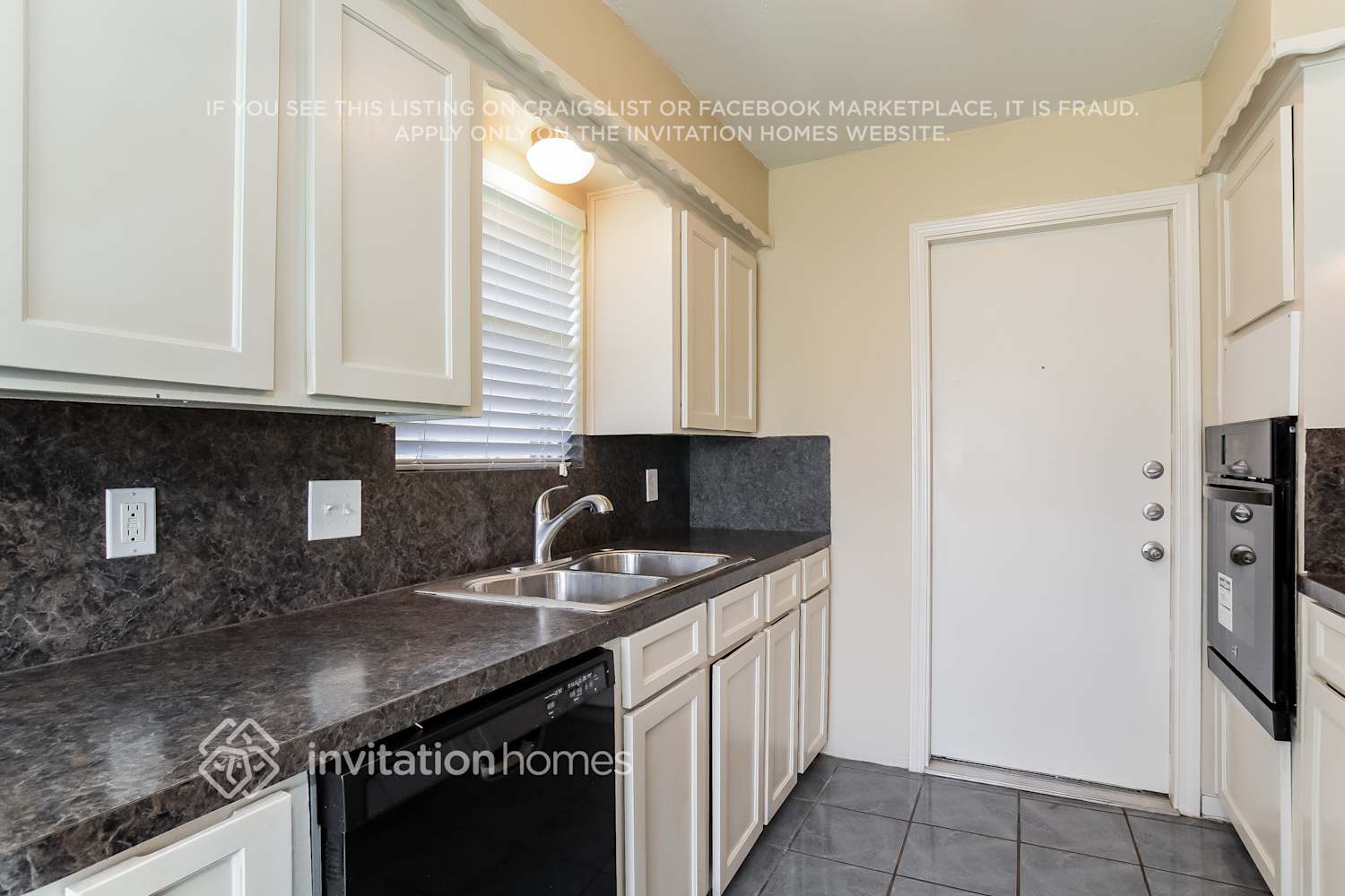 Building Photo - 10034 Antrim Ln