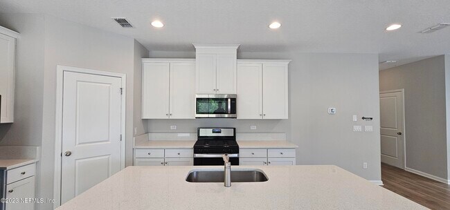 Building Photo - 39 Starnberg Ct
