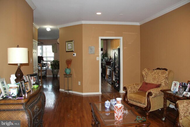 Building Photo - 506 Quincy St