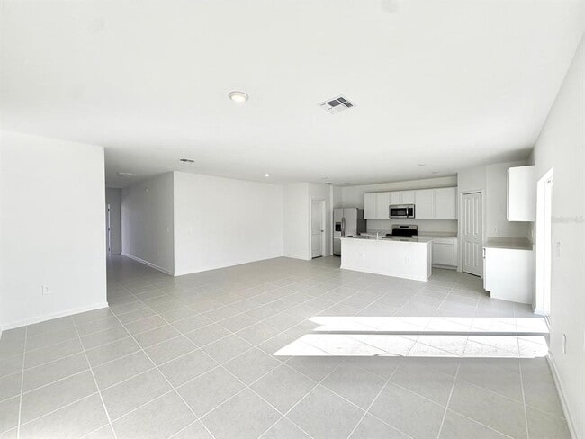 Building Photo - 2110 Chris Dr