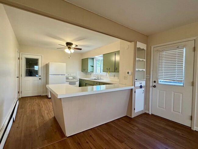 Building Photo - Charming 2-Bedroom Country Home with Garage Near Eau Claire