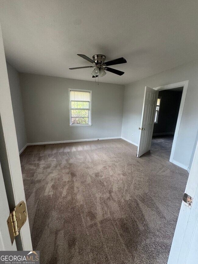 Building Photo - 54 Wade St