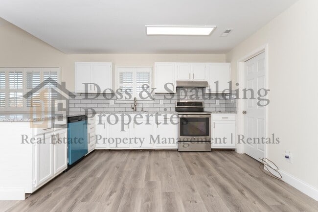 Building Photo - 3624 Heathrow Dr