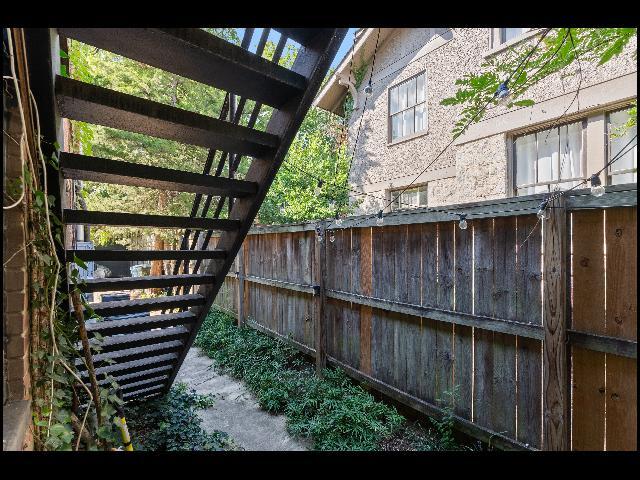 Building Photo - 1520 Broadway St