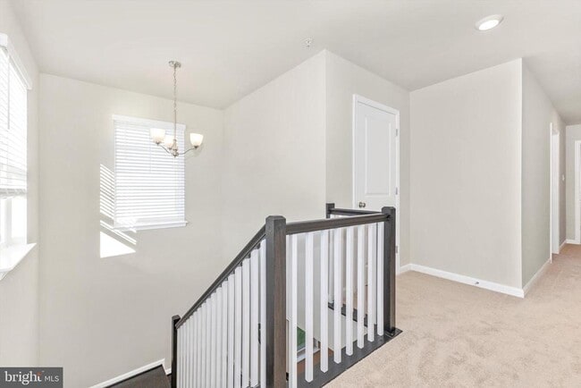 Building Photo - 461 Hanson St