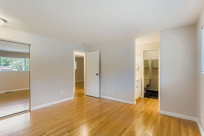 Building Photo - Beautiful Redmond Home Near Microsoft and ...