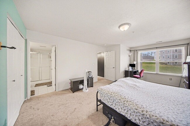 Building Photo - 1305 Millbrook Trail