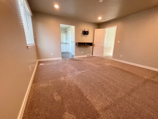 Building Photo - 12038 El Capitan Ln