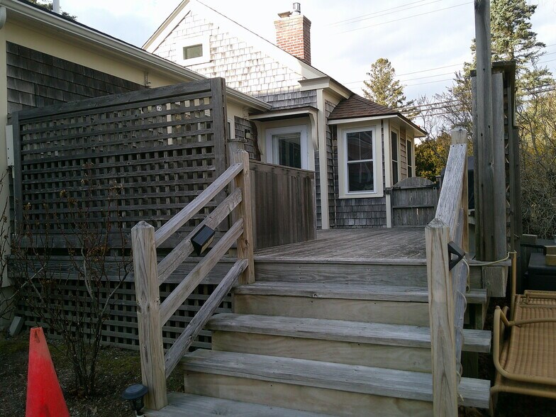 Private Deck - 41 Chatham Rd