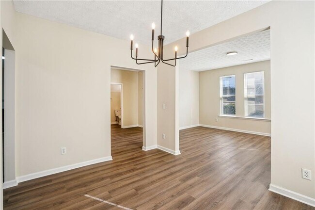 Building Photo - 4593 Parkway Cir