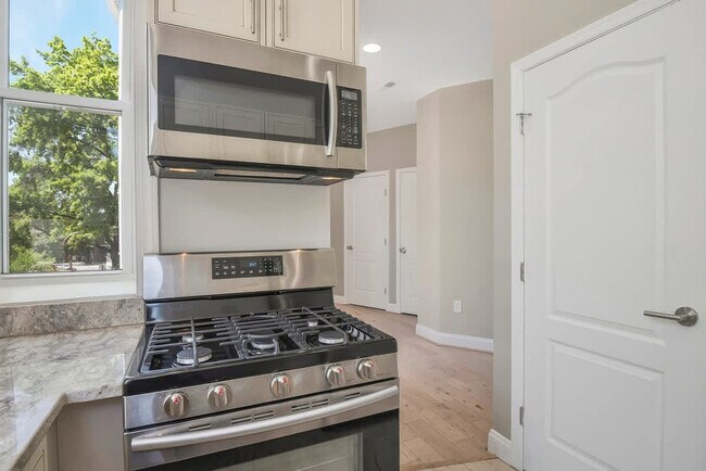 Building Photo - 45 Rhode Island Ave NE