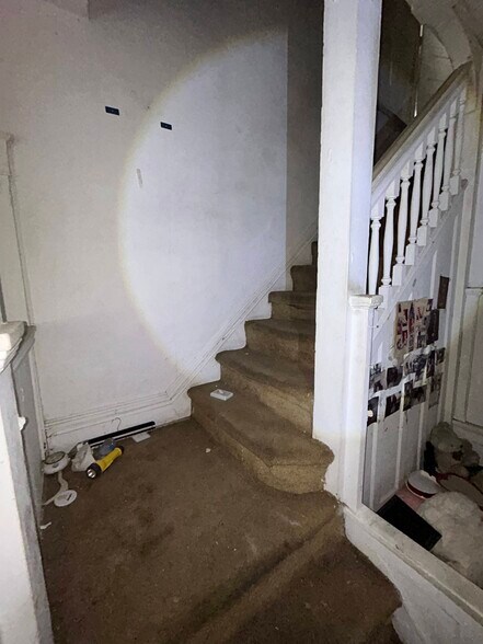 Building Photo - 3100 Bond Ave