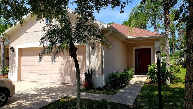 Building Photo - 3 bed 2 bath home
