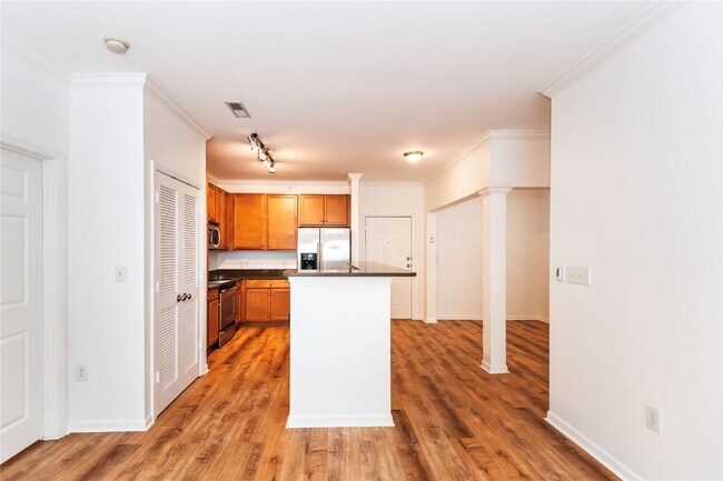 Building Photo - 1270 Strassner Dr