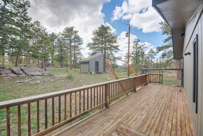 Building Photo - 465 Springmeadow Way