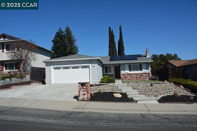 Building Photo - 3320 Blythe Dr