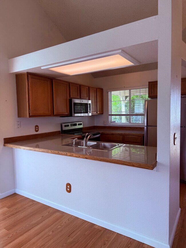Building Photo - Fabulous 3br 2ba home in foothills of Golden