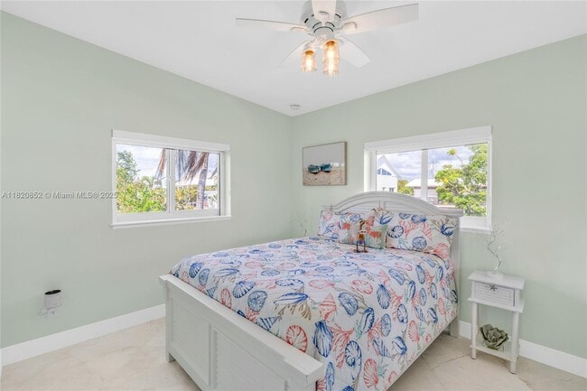 Building Photo - 155 Coco Plum Rd S