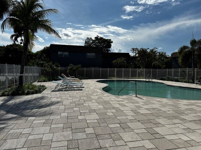 Building Photo - 4876 NW 9th Dr