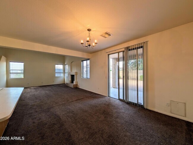 Building Photo - 5794 W Golden Ln