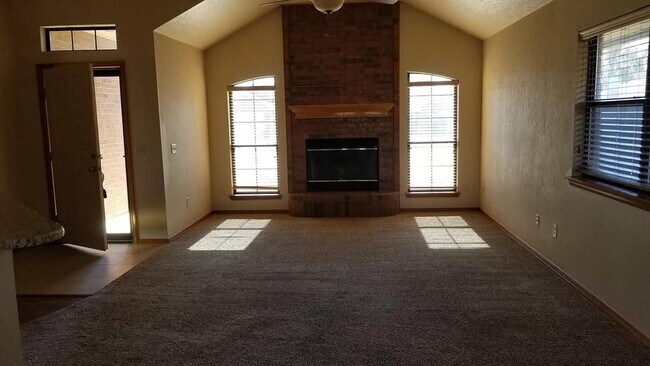 Building Photo - 1701 Pinnacle Ln