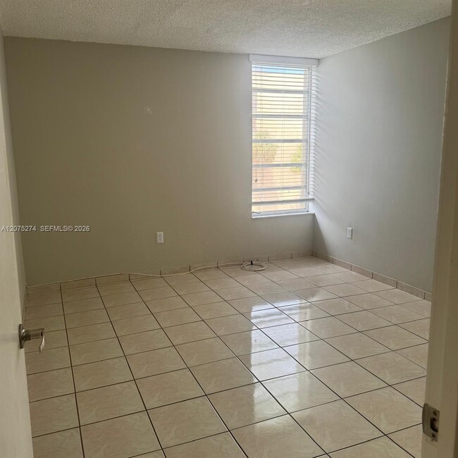 Building Photo - 506 NW 87th Ave