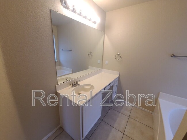 Building Photo - 787 Catalina Dr