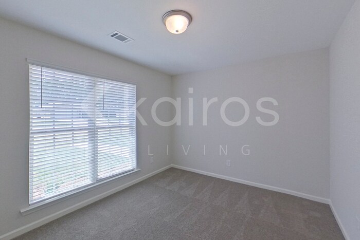 Building Photo - 1883 Landing Pl