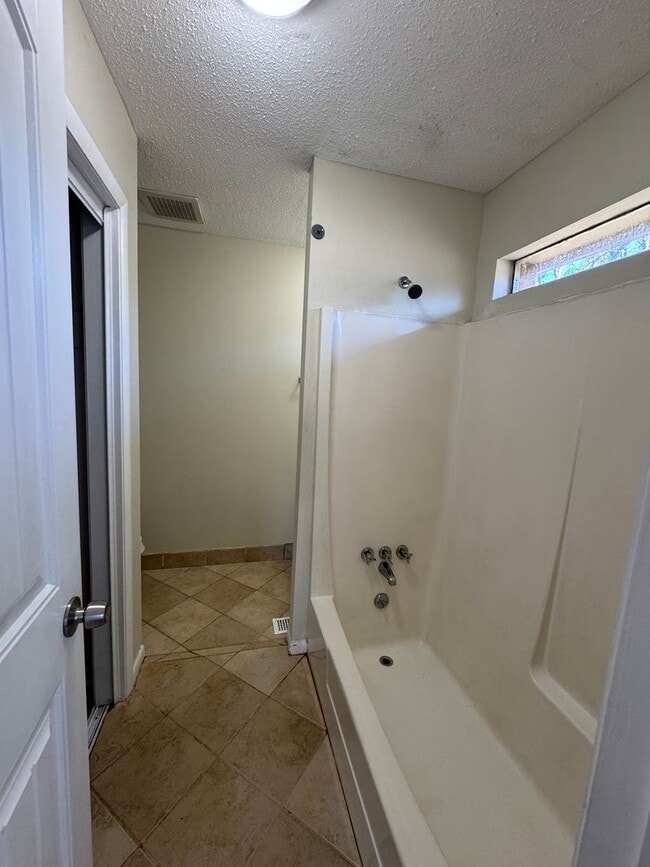 Building Photo - Available For Immediate Move-In!