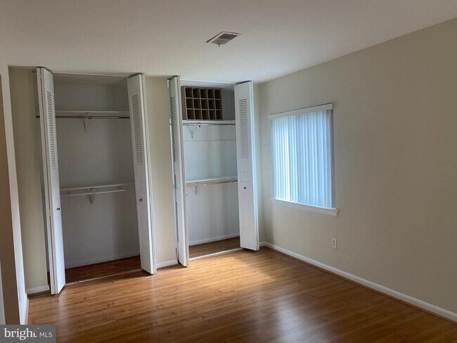 Building Photo - 10630 Provincial Dr