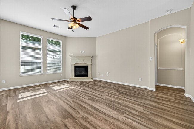 Building Photo - 17914 Logans Pine Dr