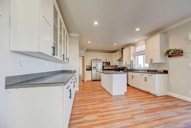 Building Photo - 1416 Spotted Owl Way