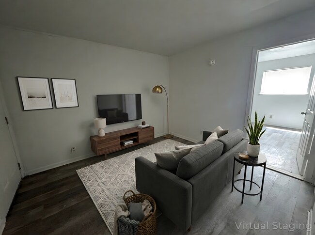 Building Photo - 1405 N Gray St