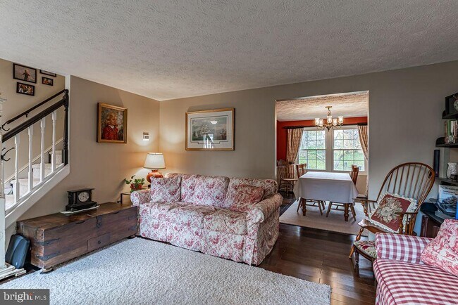 Building Photo - 6221 Wilmington Dr