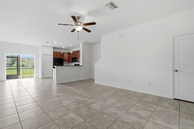 Building Photo - 12942 Utopia Gdns Wy