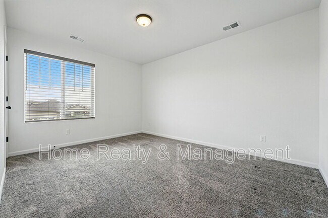 Building Photo - 9364 E 105th Ave