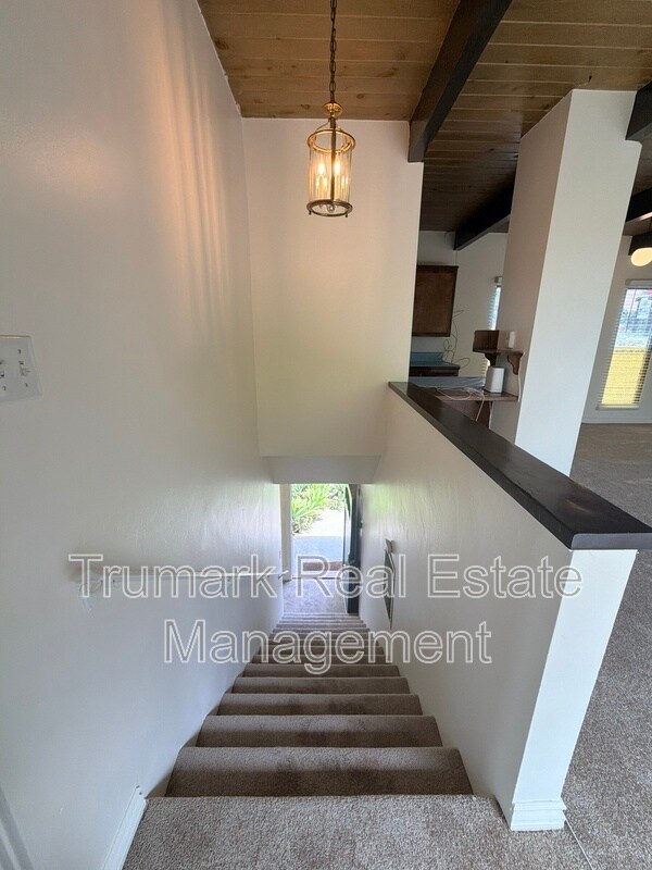 Building Photo - 3941 Clayton Ave W