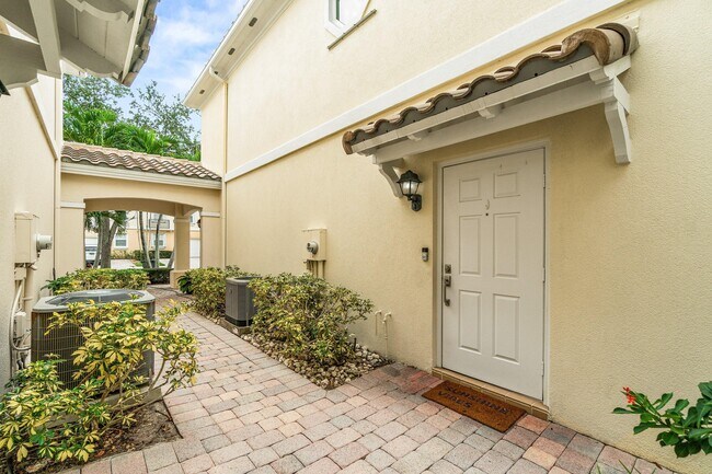 Building Photo - 508 Capistrano Dr