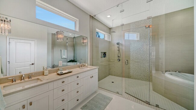 Building Photo - 1111 Mallorca Dr