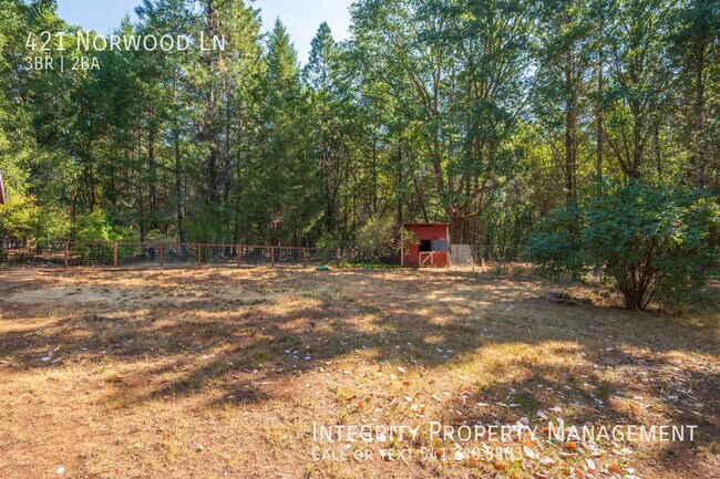 Building Photo - 421 Norwood Ln