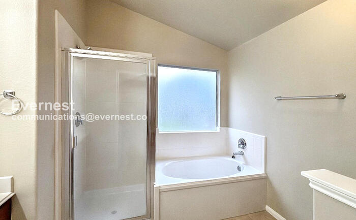 Building Photo - 6107 Wilcox Point Dr