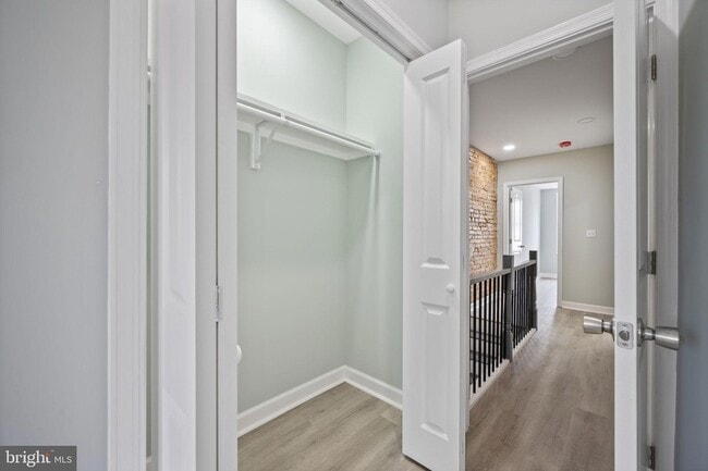 Building Photo - 328 S Macon St.