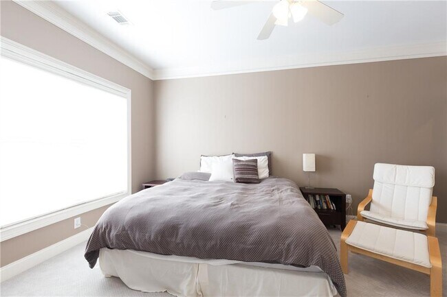 Building Photo - 2556 Oglethorpe Cir NE
