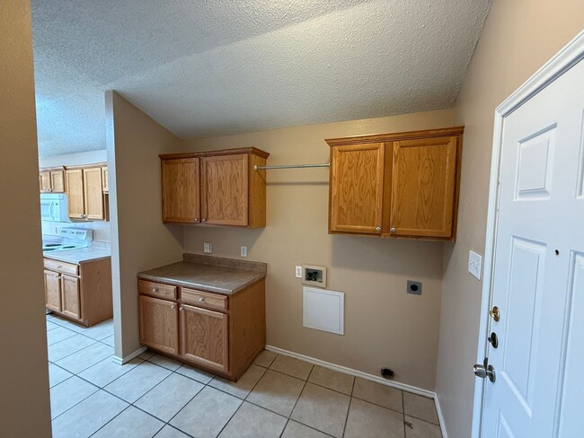 Building Photo - 6519 88th St