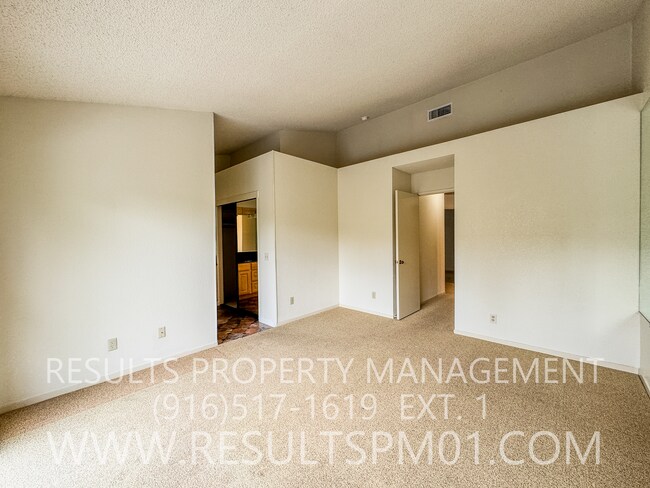 Building Photo - Stanford Ranch 3 Bedroom beauty!