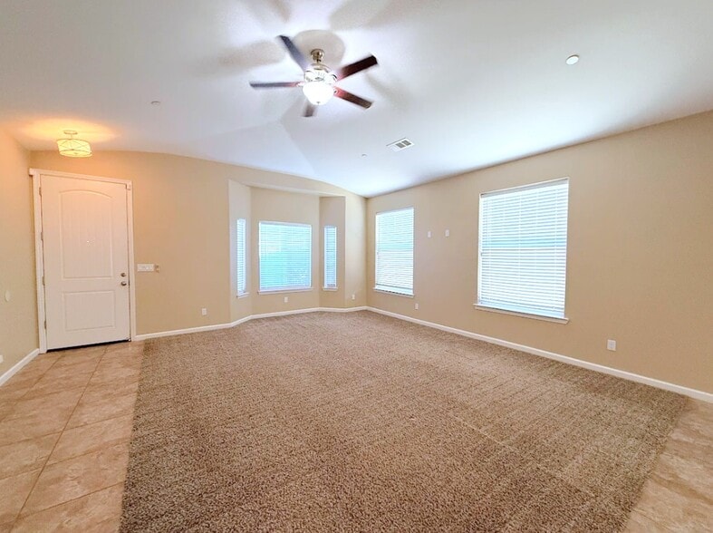 Building Photo - 4014 Cinnabar Ave