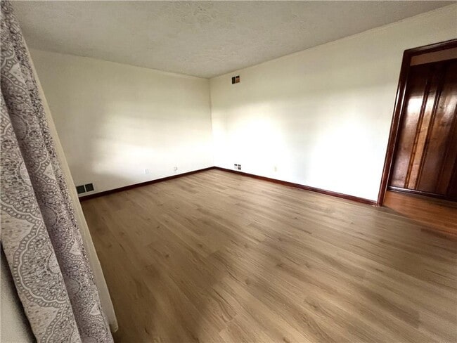 Building Photo - 2167 Wallingford Dr