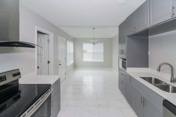 Building Photo - 1420 Marhill Cove