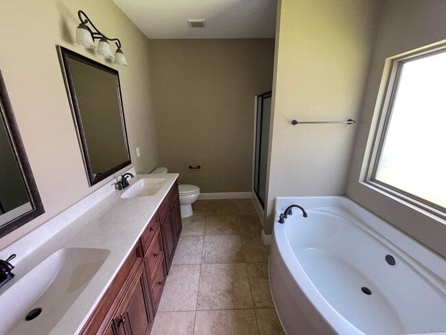 Building Photo - 41 Cactus Rd